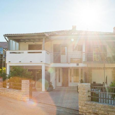 Apartments Jasna 1 Novigrad  Екстер'єр фото